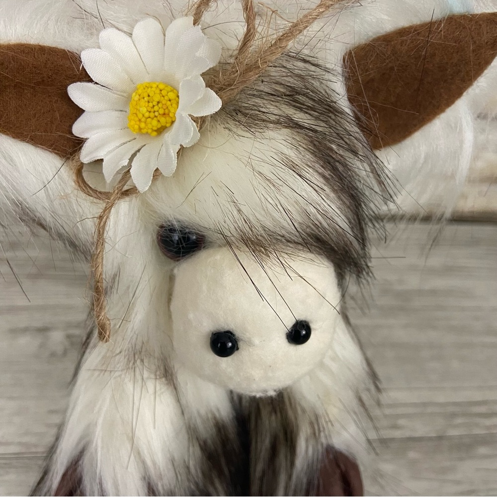 Highland Cow Gnome Handmade Coo Tiered Tray Decor Farmhouse White Brown - Picture 3 of 11